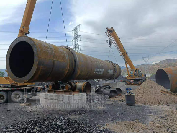 煤泥烘幹（gàn）機安裝現場