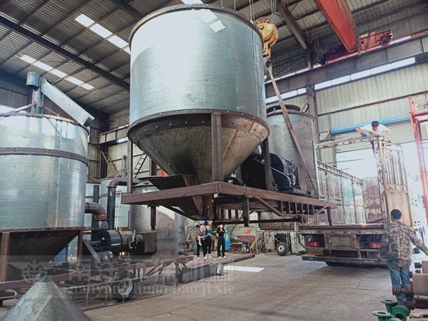 移動（dòng）糧食烘幹機（jī）發（fā）貨現場