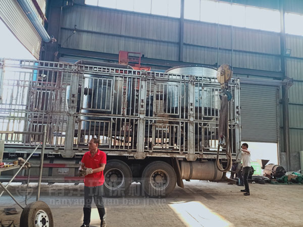 玉米（mǐ）烘幹機發貨現場