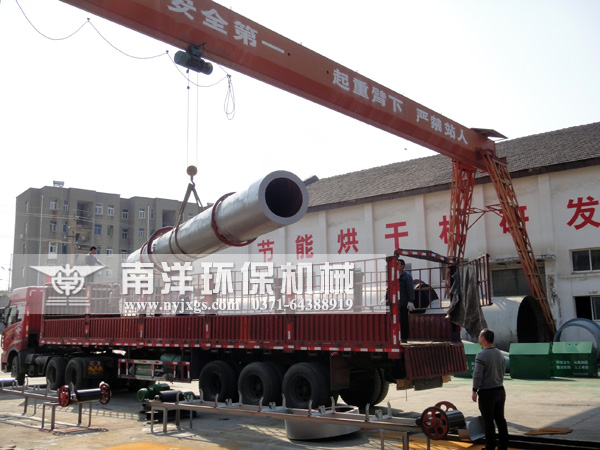 電鍍（dù）汙泥烘幹機（jī）吊裝