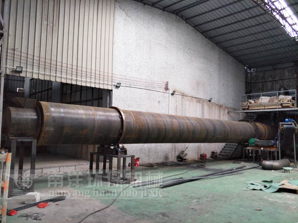 榕（róng）樹葉烘幹機安（ān）裝現場