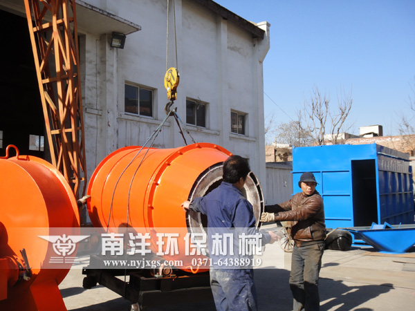 煤粉燃燒爐吊裝現場