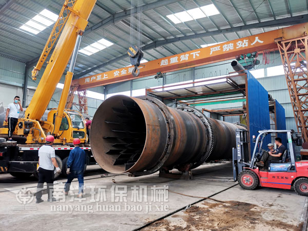 煤泥烘幹機裝車（chē）現場