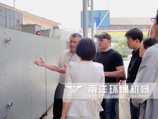 有朋自遠方來:烏茲別(bié)克斯坦(tǎn)客戶來我公司選購烘(hōng)幹設備(bèi) 有朋自(zì)遠方(fāng)來:烏茲別克斯坦客戶來我公司選購烘幹設備